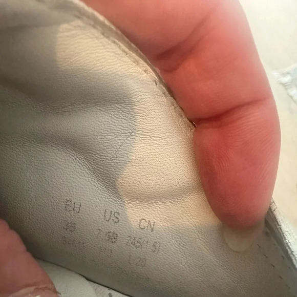 Stuart Weitzman Goldie Convertible Leather Sneakers White Pearl size 38 - Picture 10 of 10